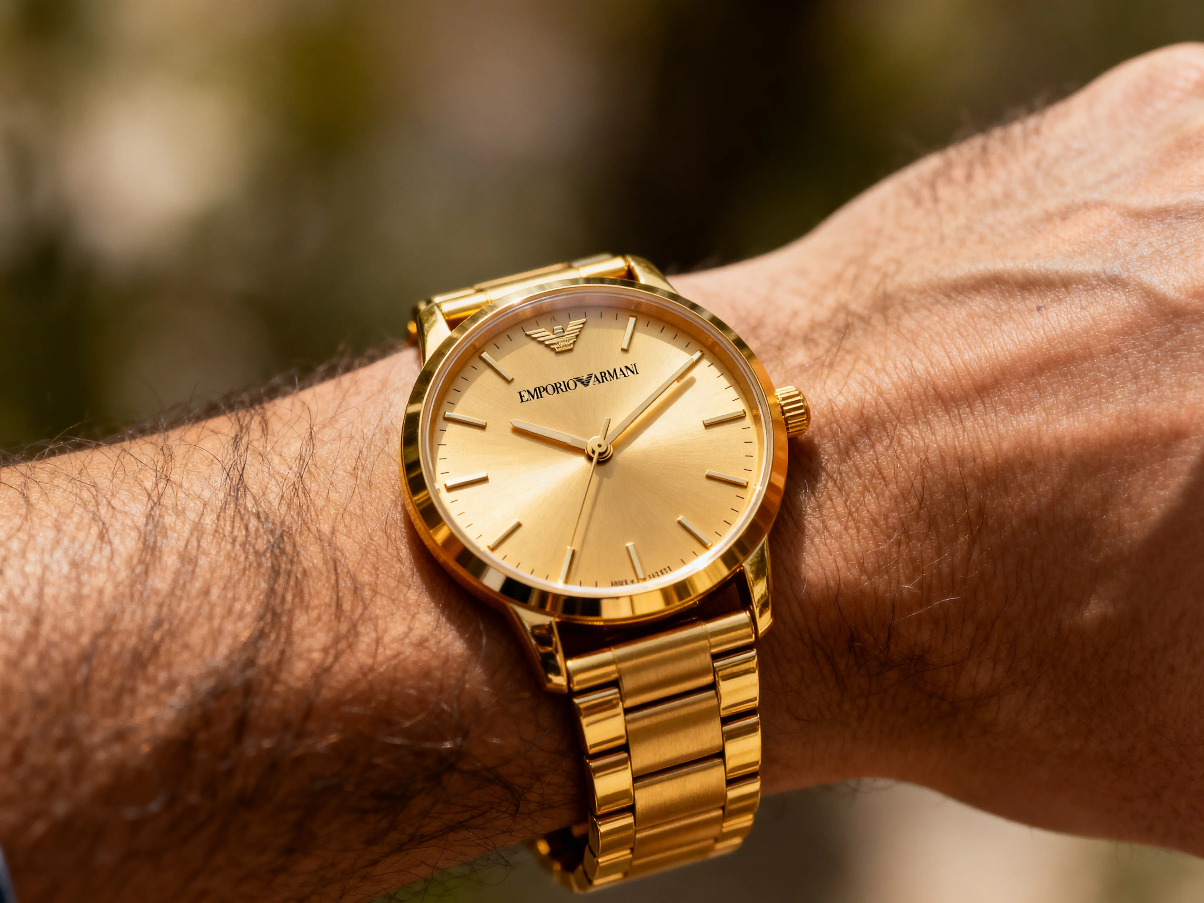 Montre Emporio Armani Or Homme : L'Éclat du Luxe Italien