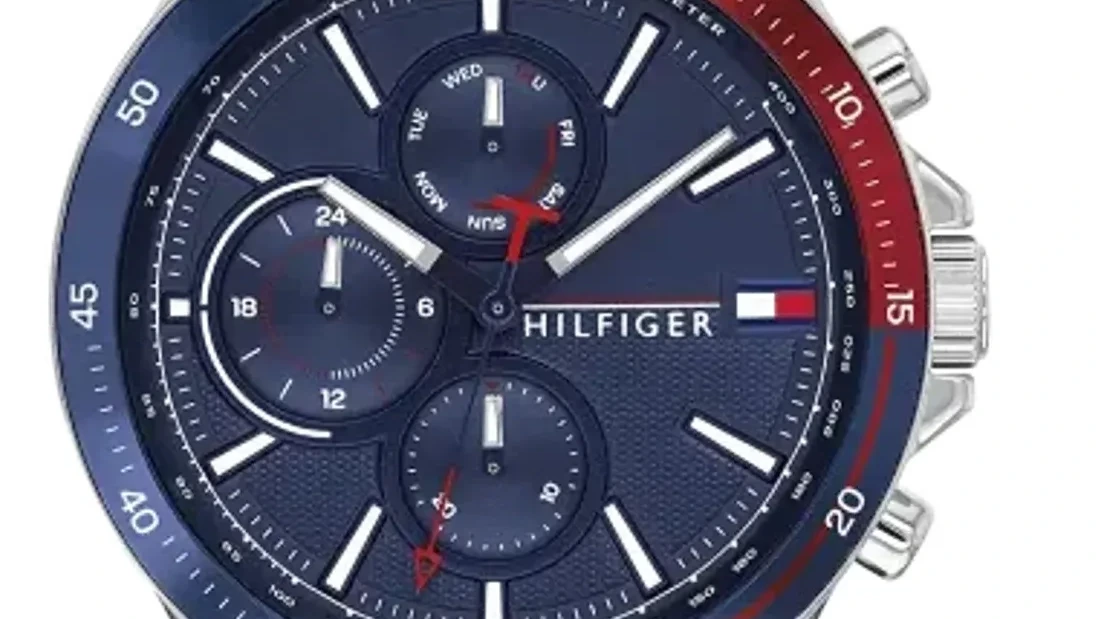 Montre Tommy Hilfiger chronographe en acier bicolore bleu et rouge à compteurs multiples