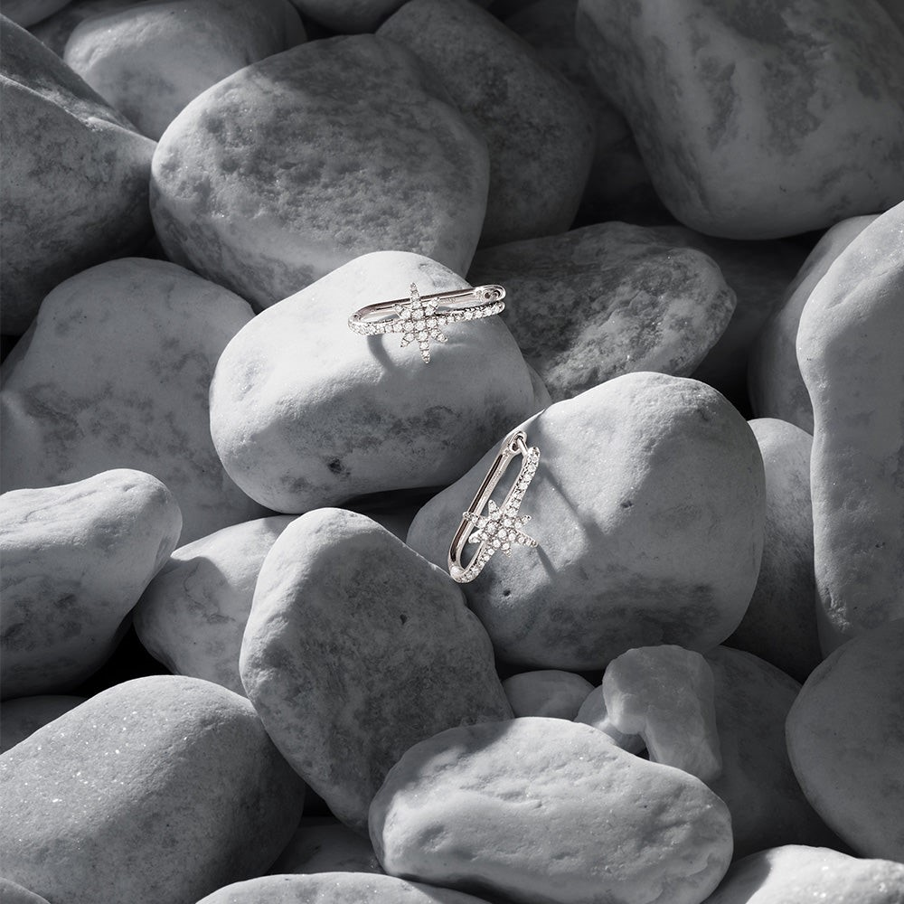 Boucles d'oreilles créoles rectangulaires APM Monaco Météorites en argent 925, zirconium blanc - Réf. AE13240OX vue 2