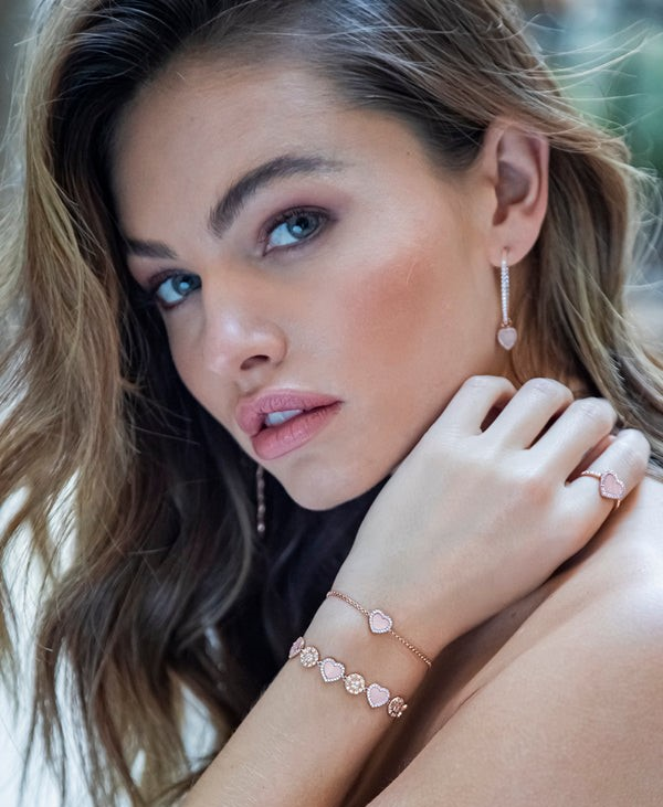 Bracelet femme APM Monaco PB4381XNAC en nacre rose et plaqué or 18k vue 2