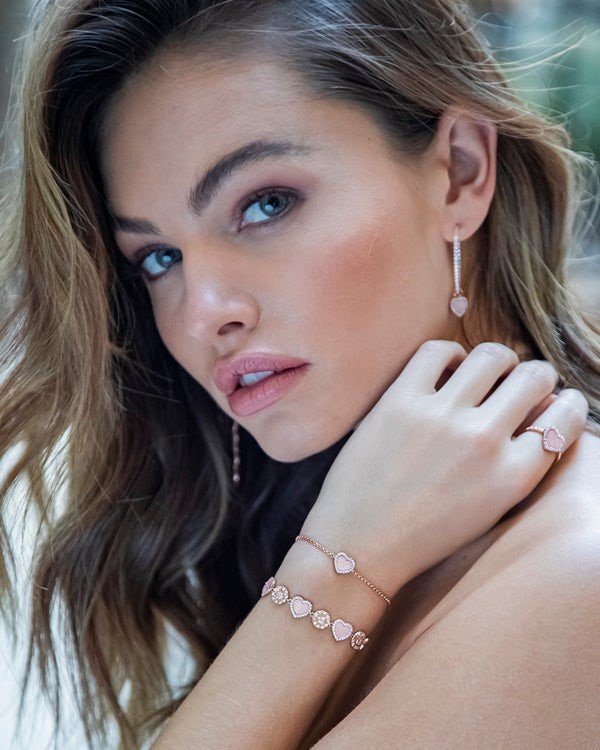 Bracelet femme APM Monaco PB4380XNAC en nacre rose et plaqué or 18k vue 2