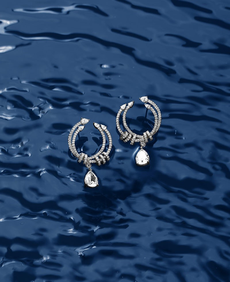 Boucles d'oreilles APM Monaco en argent 925, pierres poire, réf. AE14499OX vue 4