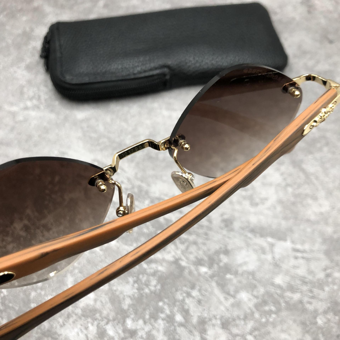 Lunettes de soleil Chrome Hearts Diamond CH8132 BH/SS - Monture plastique géométrique, verres marron vue 3