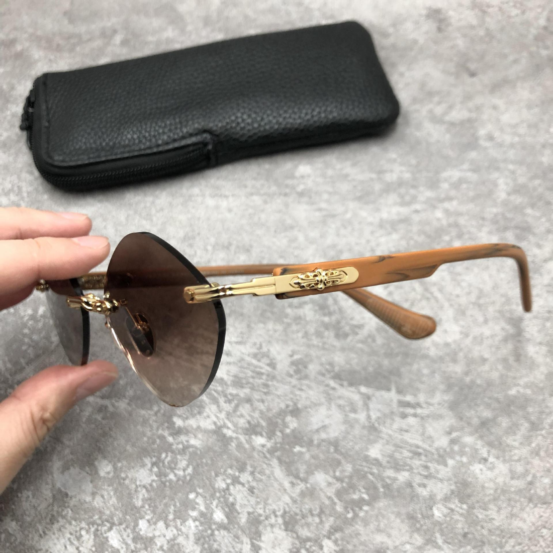 Lunettes de soleil Chrome Hearts Diamond CH8132 BH/SS - Monture plastique géométrique, verres marron vue 4