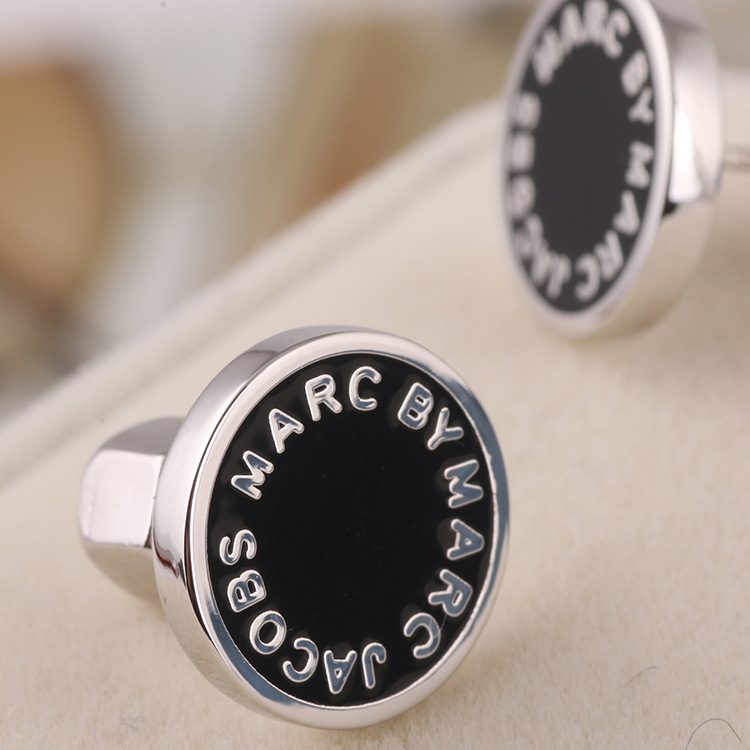 Boucles d'oreilles femme Marc by Marc Jacobs disque noir acier inoxydable - Réf. 106674 vue 2