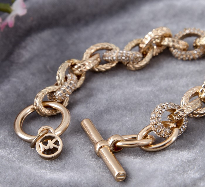 Bracelet Michael Kors pour Femme - Réf. 109783 - Maille métal or jaune incrustée de cristaux vue 4