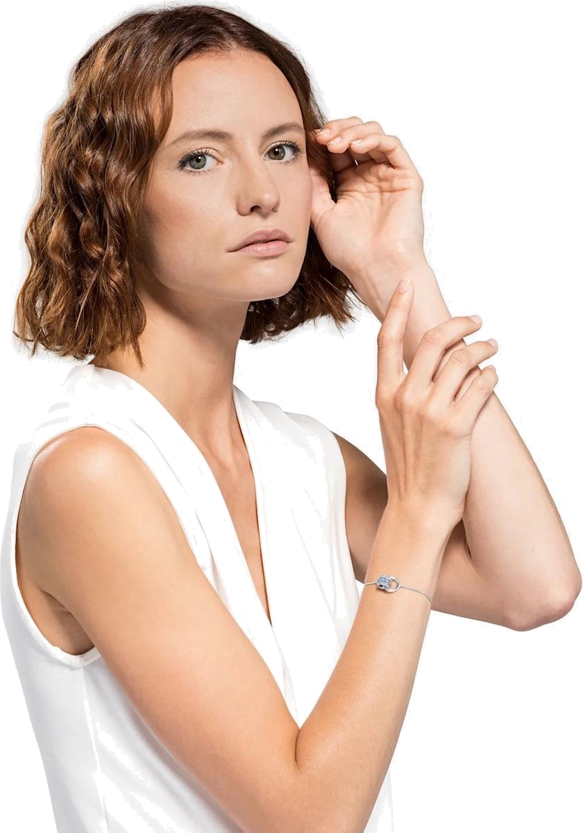 Bracelet Swarovski Further 5537123 pour femme, plaqué rhodium argenté avec cristaux blancs et bleus vue 4