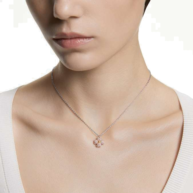 Collier Swarovski Latisha Flower 5636488 en argent rhodié, pendentif réversible cristaux rose et blanc vue 5