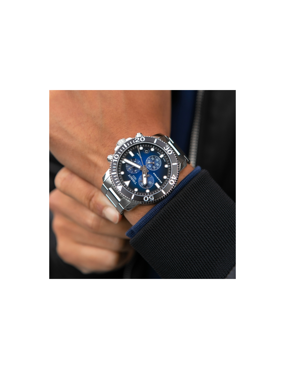 Montre Tissot Seastar 1000 Chronograph T1204171104101 en acier inoxydable cadran bleu vue 5